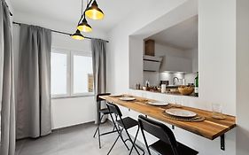 Modern Living - Basf - Ma - Pfalz - 1 Gym 2 Working Spaces